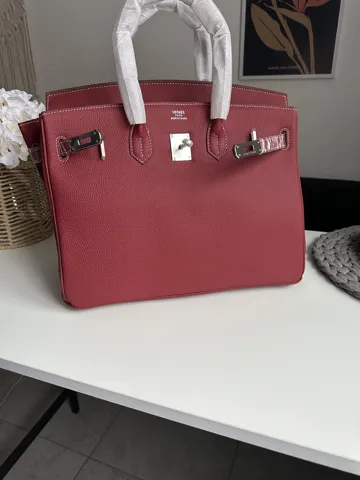 Dark red silver