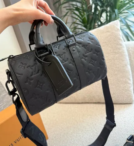 Louis Vuitton Speedy Total Black 25