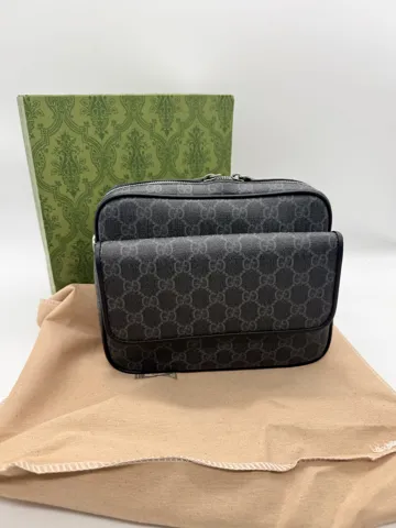 Gucci Messenger Bag GG Supreme