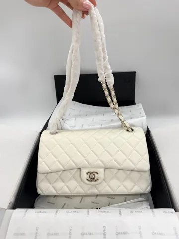 Chanel Classic Flap 25 Cream Light Gold Hardware