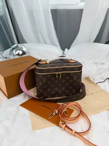 Louis Vuitton Nice Vanity Case in Monogram Canvas