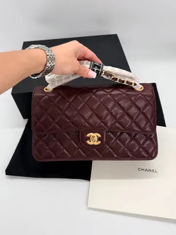 Chanel Classic 25 Flap Caviar Bordo with Gold Hardware